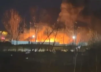 Bursa’da geri dönüşüm deposunda korkutan yangın