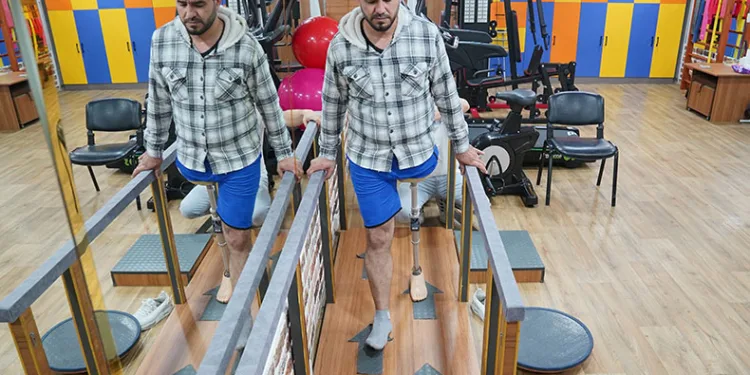 Seneler sonra yürümenin mutluluğunu yaşıyor