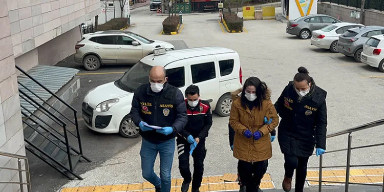Cinayet zanlısı erkek kardeşinin kızı çıktı