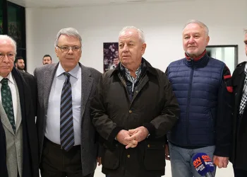 Bursaspor’da olağanüstü kongre ertelendi