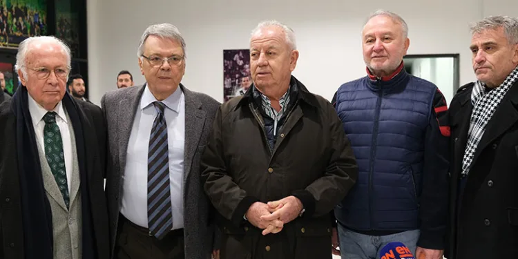 Bursaspor’da olağanüstü kongre ertelendi