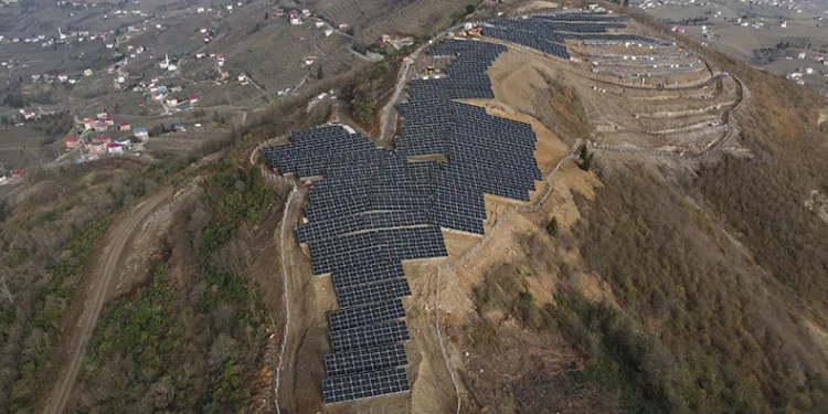 Karadeniz’in tepeleri güneş enerji santralleri ile kaplanıyor
