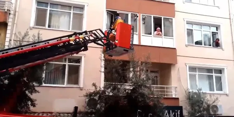 Haber alınamıyordu, evde uyurken bulundu