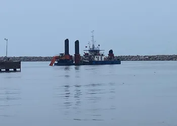 Tarak gemisi çalışmalarını sürdürüyor