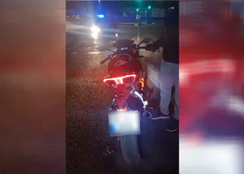 Yarış yapan motosikletler yakalandı