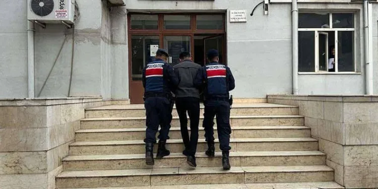 Terör örgütü üyeliği suçundan aranan şahıs yakalandı