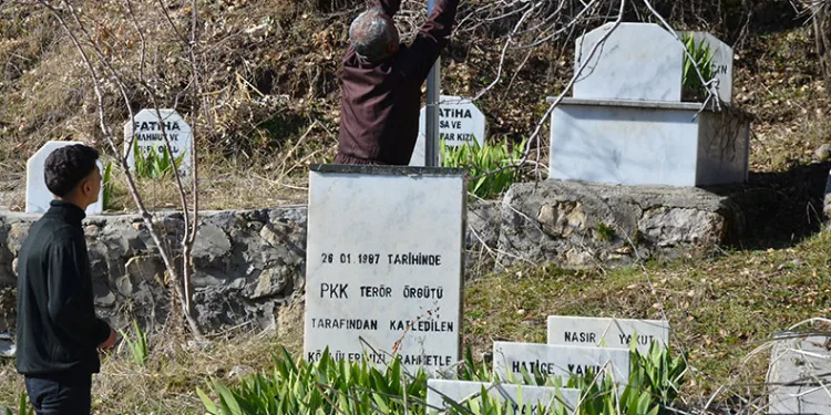 Düğün günü köy basıp el bombası attılar