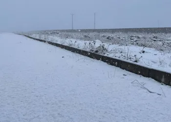 Yüksek kesimlere mevsimin ilk karı yağdı