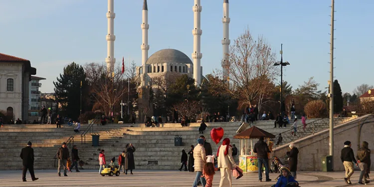 Ocak ayında baharı yaşıyor