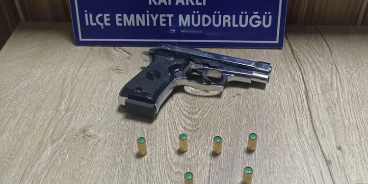 17 yaşındaki çocuğun üstünde silah ele geçirildi