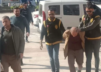 Yeğenini bıçaklayıp öldürmüştü, adliyeye sevk edildi