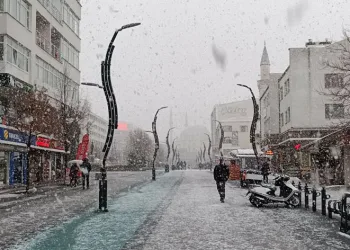Bolu’ya lapa lapa kar yağıyor