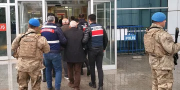 BDP İl Eş başkanı ve 2 kişi adliyeye sevk edildi