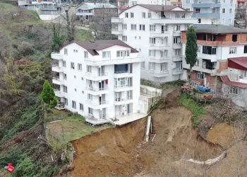Kocaeli’de toprak kayması
