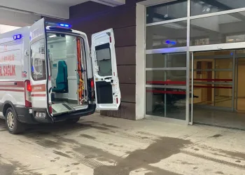 Tabancayla kendini kazara vurarak yaraladı