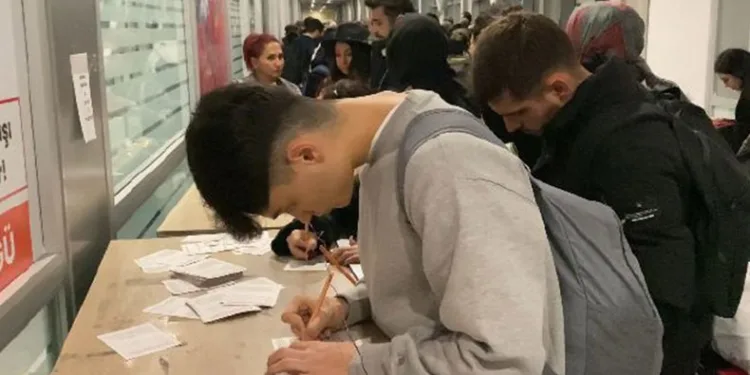 Sarp Sınır Kapısı’nda yılbaşı yoğunluğu