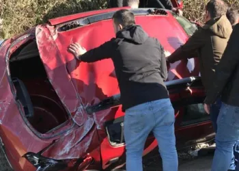 Otomobil takla atarak durabildi