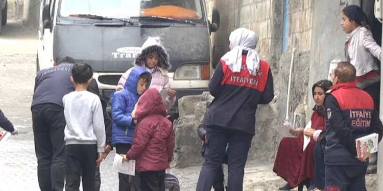 Soba zehirlenmelerine karşı itfaiyeden uygulamalı uyarı