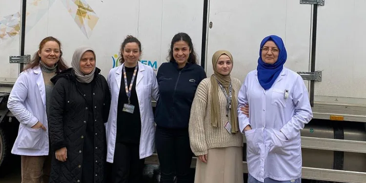 Çalışan kadınlara önce eğitim sonra tarama yapıldı