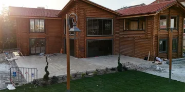 Tomruk kafe Altıeylül’e çok yakışacak