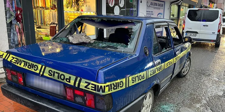 Boşanma aşamasındaki eşini ağır yaralayıp firar etti