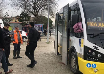 Bursa’da durak harici durmayan şoföre bıçaklı saldırı