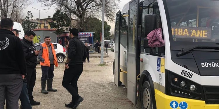 Bursa’da durak harici durmayan şoföre bıçaklı saldırı