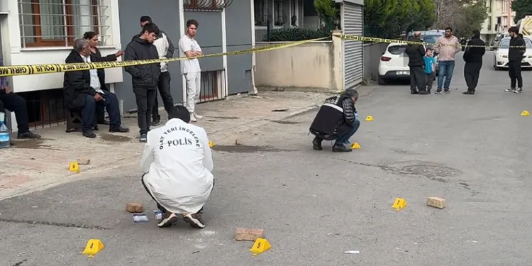Alacak-verecek kavgasında silahlar konuştu