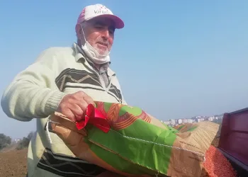 Manyaslı çiftçiler tohumları toprakla buluşturdu