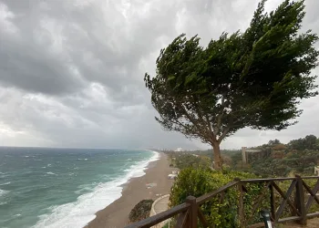 Antalya’da şiddetli fırtına ve yağmur