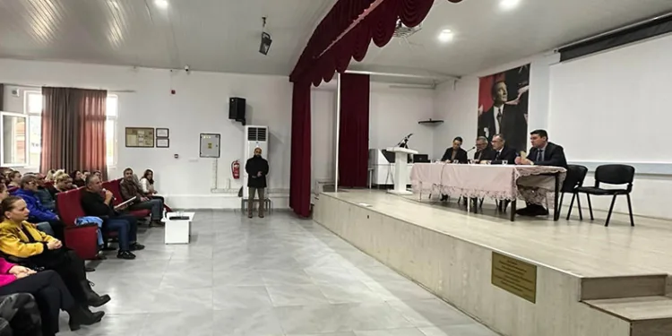 Kaymakam Ertaş öğretmenler ile bir araya geldi