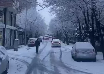Patnos’ta köy yolları ulaşıma kapandı