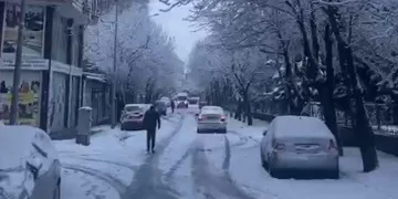 Patnos’ta köy yolları ulaşıma kapandı