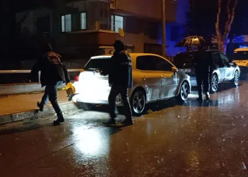 Sokak ortasında silahlı saldırıya uğrayan kişi ağır yaralandı