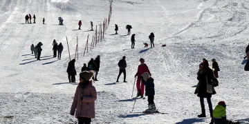 Kar raftingi renkli görüntüler oluşturdu