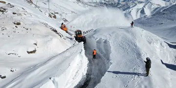 Şırnak’ta kar kalınlığı 2 metreyi geçti