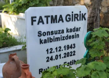 Fatma Girik, mezarı başında anıldı