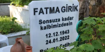 Fatma Girik, mezarı başında anıldı