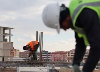 Sektörde iş var, işçi yok