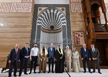 Numan Kurtulmuş, Bahreyn’de müze ve cami ziyareti