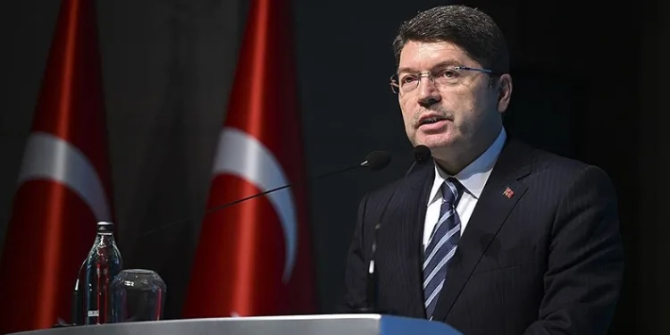 Bakan Tunç’tan Can Atalay açıklaması