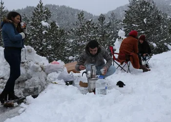 Erzincan’a 2024 yılının ilk karı yağdı