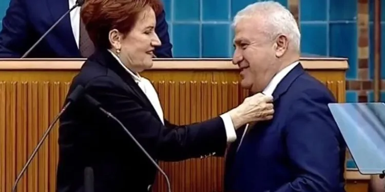 CHP’den istifa eden başkan, İYİ Parti’ye katıldı