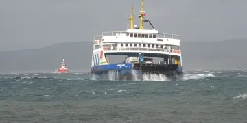 Tüm feribot seferleri iptal edildi