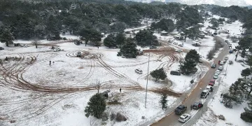 İzmirliler Manisa’nın Spil Dağına akın etti