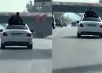 Üstü açık otomobilde tehlikeli yolculuk