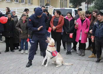 Jandarmanın sirenlerini bu sefer özel çocuklar çaldı