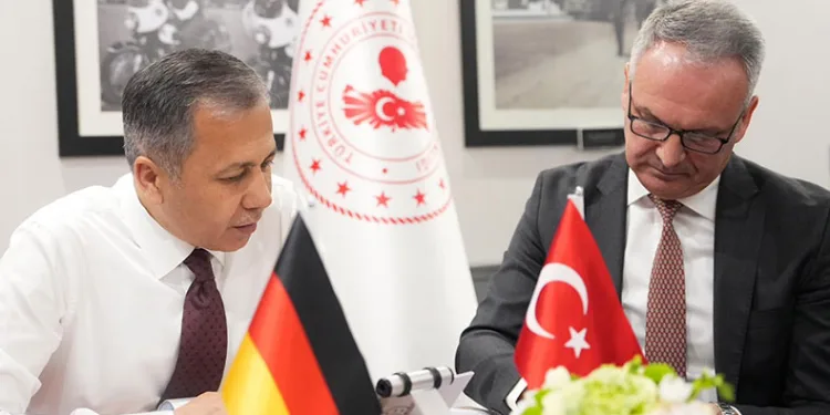 Bakan Yerlikaya, Alman mevkidaşı ile görüştü