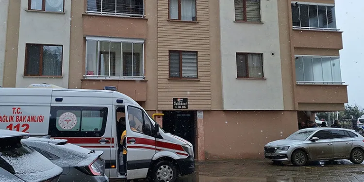 Tartıştığı oğlunu tabanca ile öldürdü