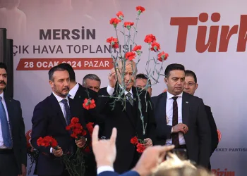 “DEM’lenmiş CHP, terörle mücadeleye şaşı bakmaktadır”